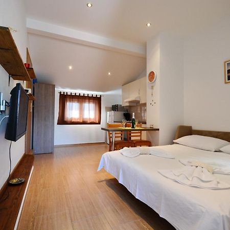 Studio Apartment Martin 扎达尔 外观 照片