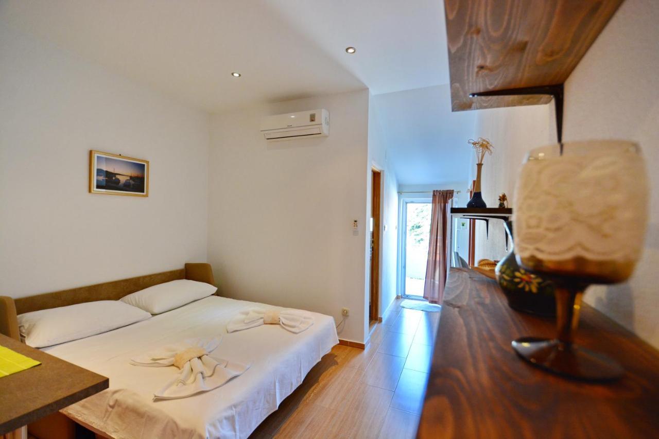 Studio Apartment Martin 扎达尔 外观 照片